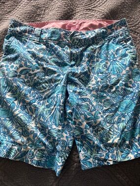 Lilly Pulitzer Pink-Trimmed Blue Print Shorts